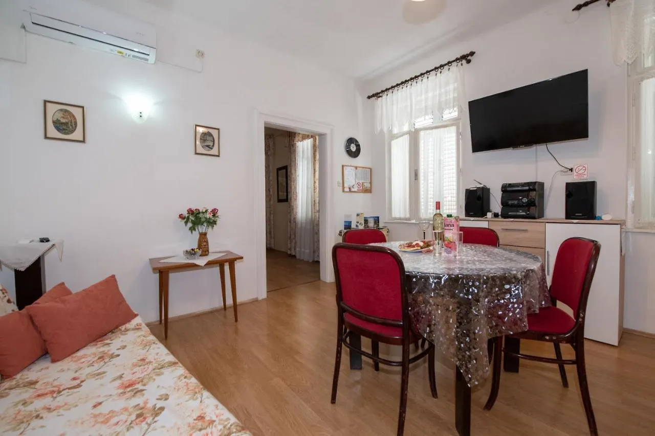 오파티아 Apartman Paun 아파트