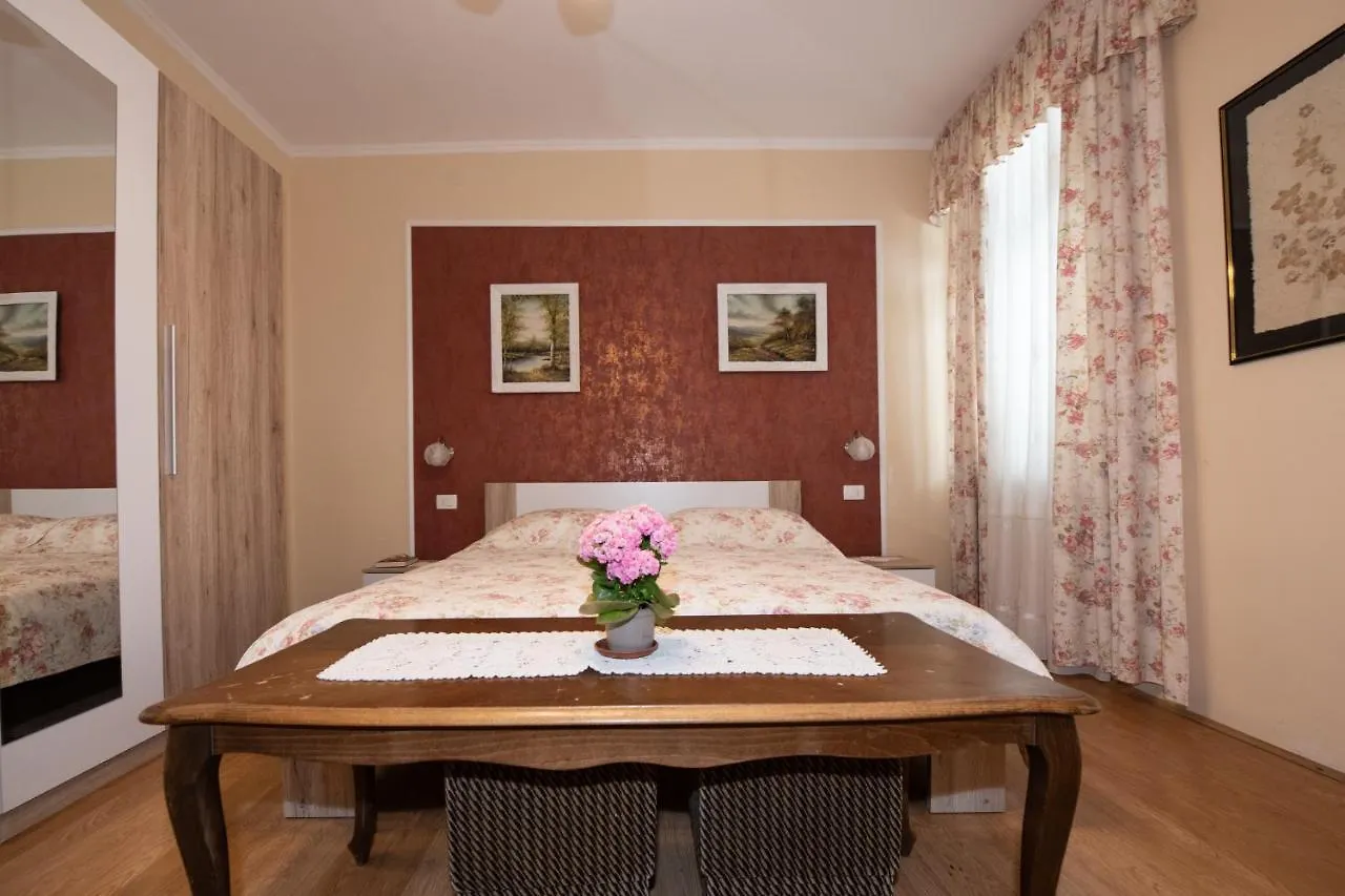 Apartman Paun Apartment Opatija 0*,